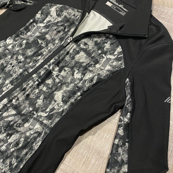 Eddie Bauer Women’s track jacket - Picture 4 of 6